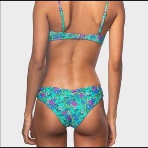 Adorable daisy print Blackbough swim bottoms!